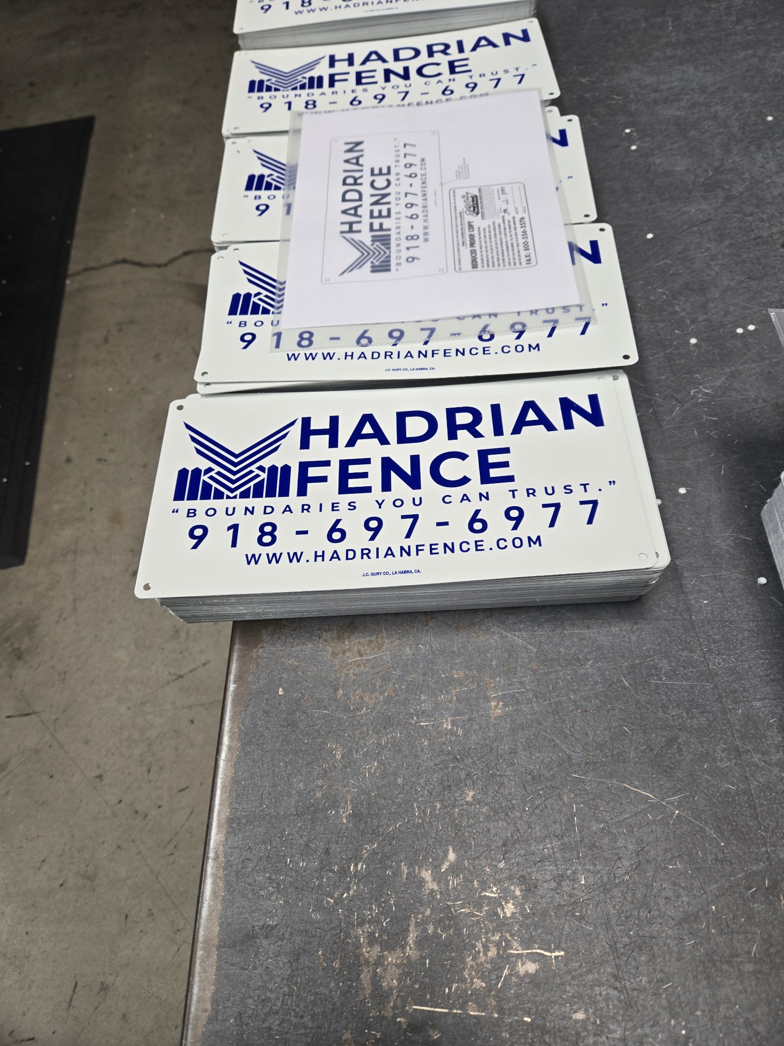 HADRIAN FENCE - Rectangle Fence Sign